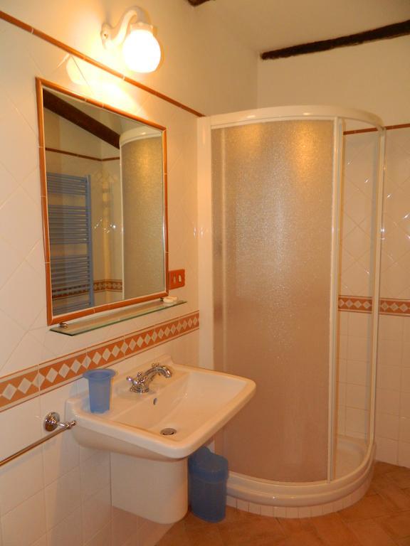 Twin Room with Private External Bathroom
