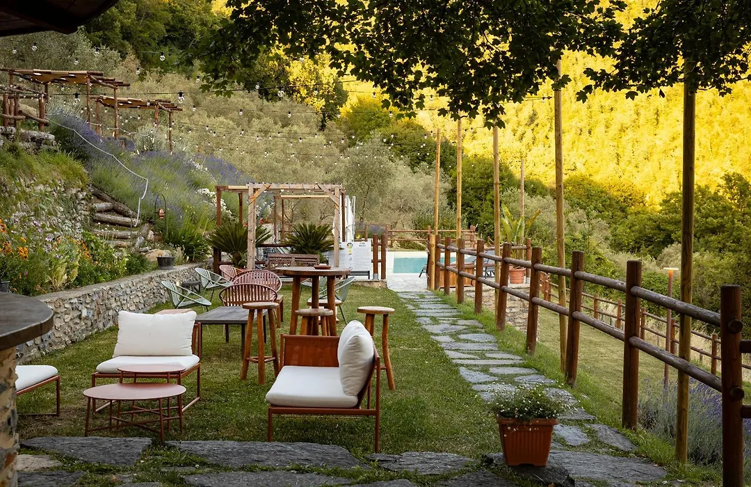 Agriturismo Casa Turchetti -Nature & Pool & Relax Tra Lunigiana, Nord Toscana E Cinque Terre-1